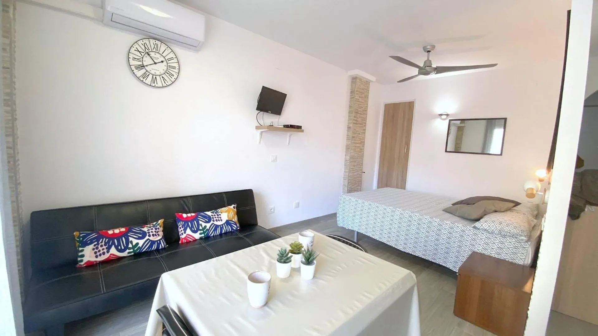 Maeva 1B Apartment Roses